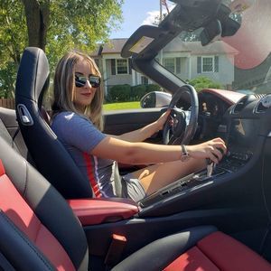 Meet your Posher, Burcin